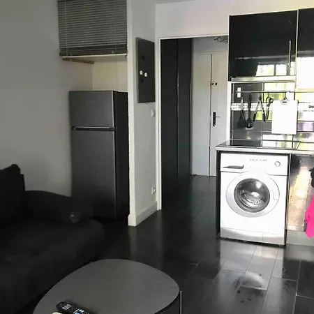Joli T2 Golfs De Valescure, Jardin Prive, Piscine Et Tennis Dans La Apartment Saint-Raphael (Var)
