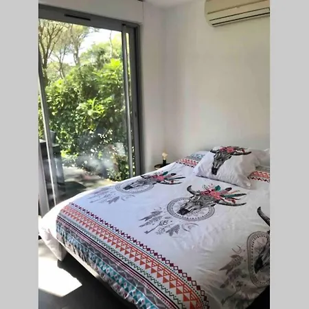 Joli T2 Golfs De Valescure, Jardin Prive, Piscine Et Tennis Dans La Saint-Raphael (Var)