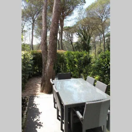 Joli T2 Golfs De Valescure, Jardin Prive, Piscine Et Tennis Dans La Apartment Saint-Raphael (Var)